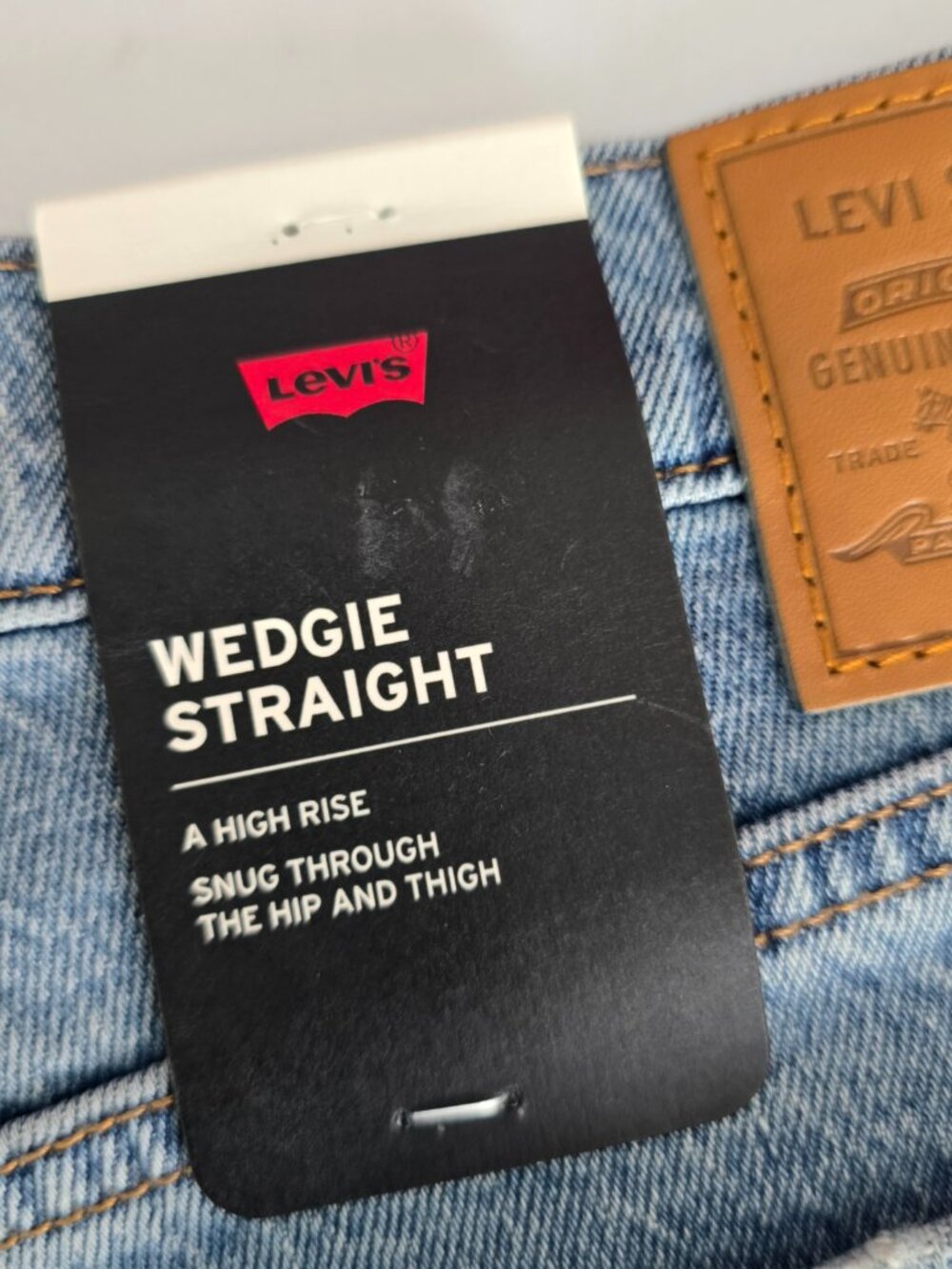 Levi's Premium Wedgie Straight Jeans 30 Light Wash 90s NWT - Picture 9 of 9